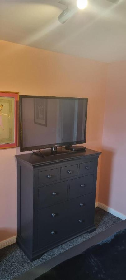 Swindon 6 Deluxe Doubles 2 With En Suite In Large House - No Pets 外观 照片