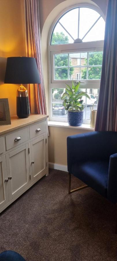 Swindon 6 Deluxe Doubles 2 With En Suite In Large House - No Pets 外观 照片